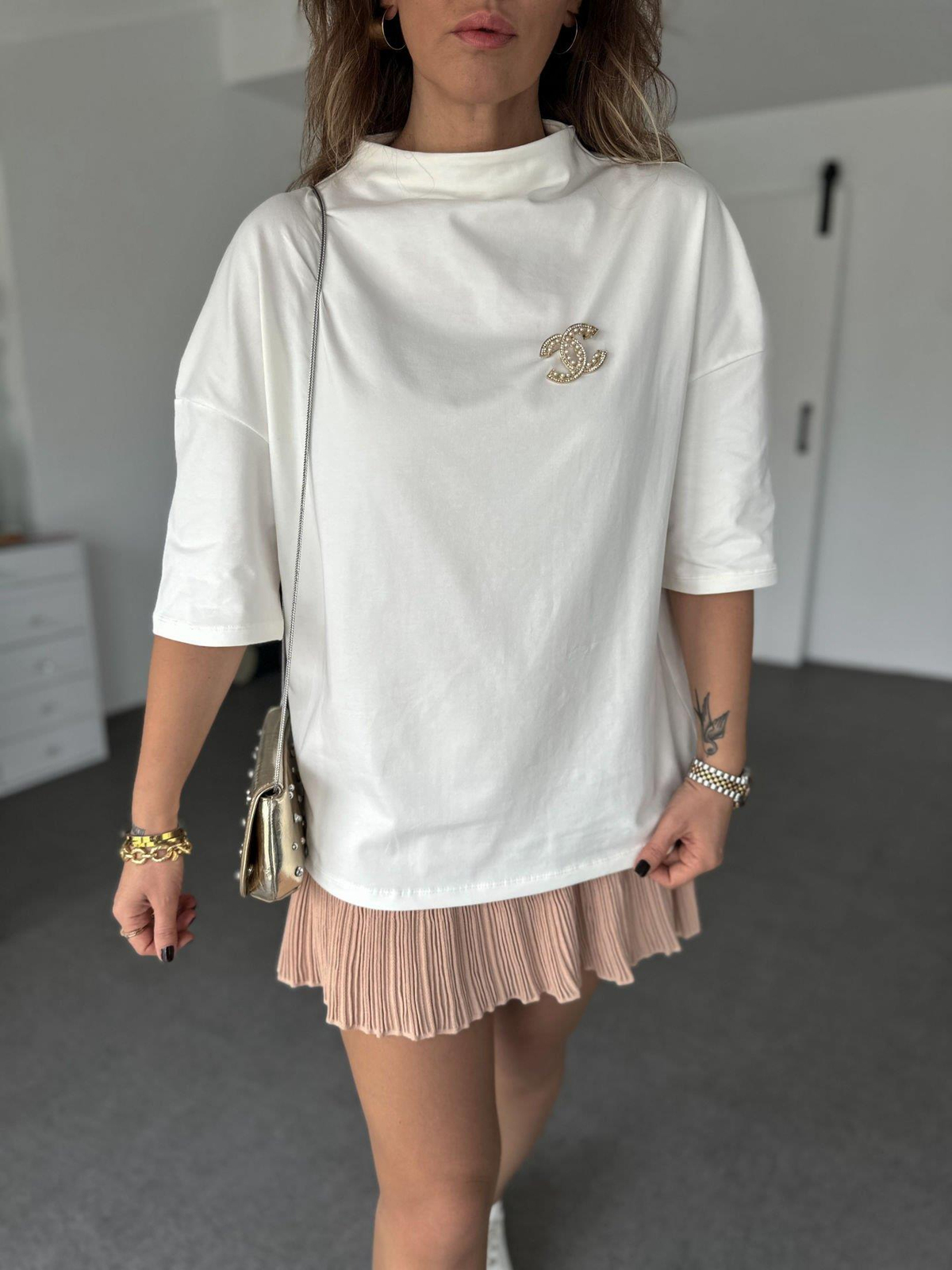 Beyaz Dik Yaka Oversize Tshirt
