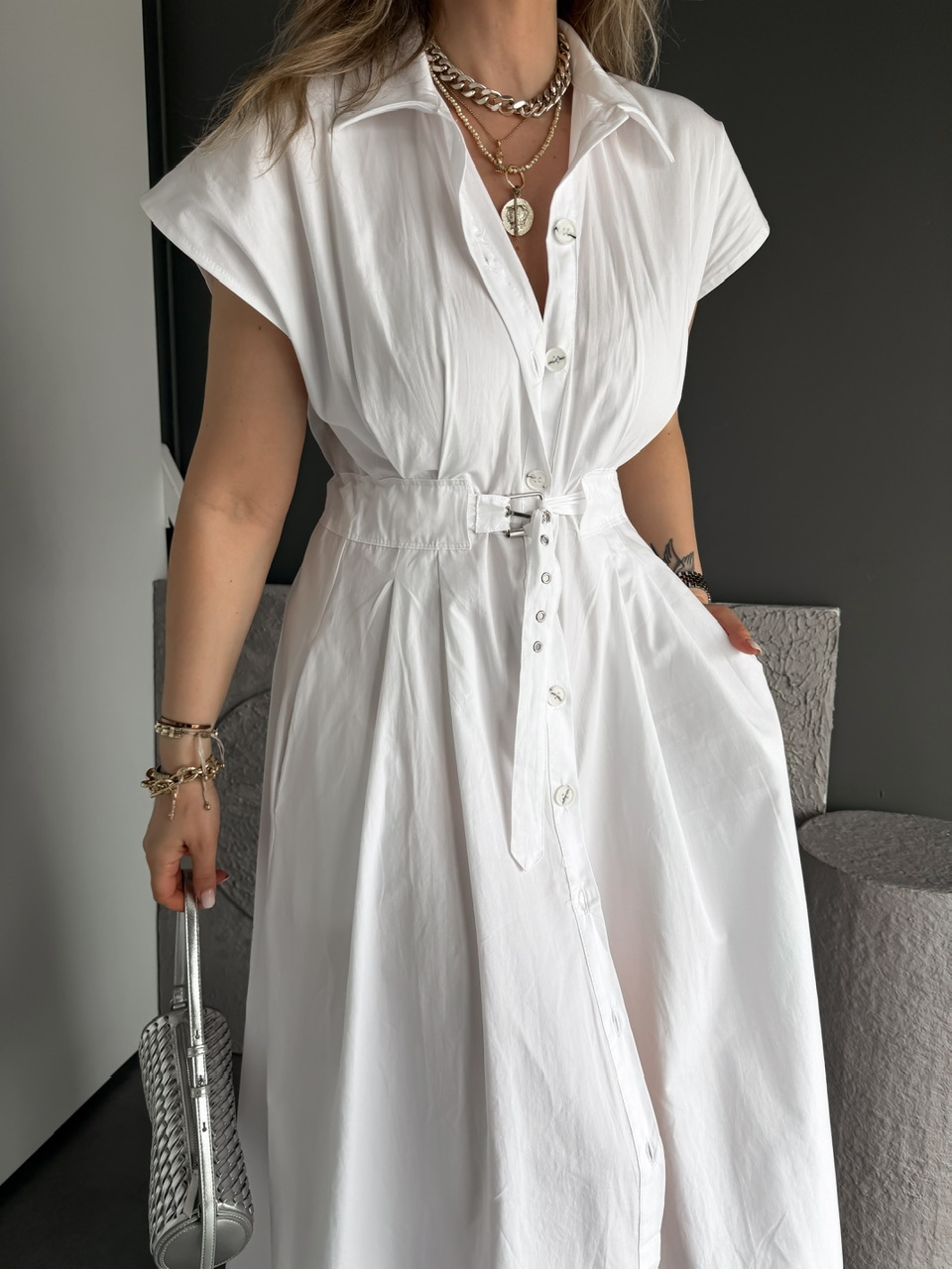 Beyaz Düğmeli Beli Kemerli Poplin Elbise