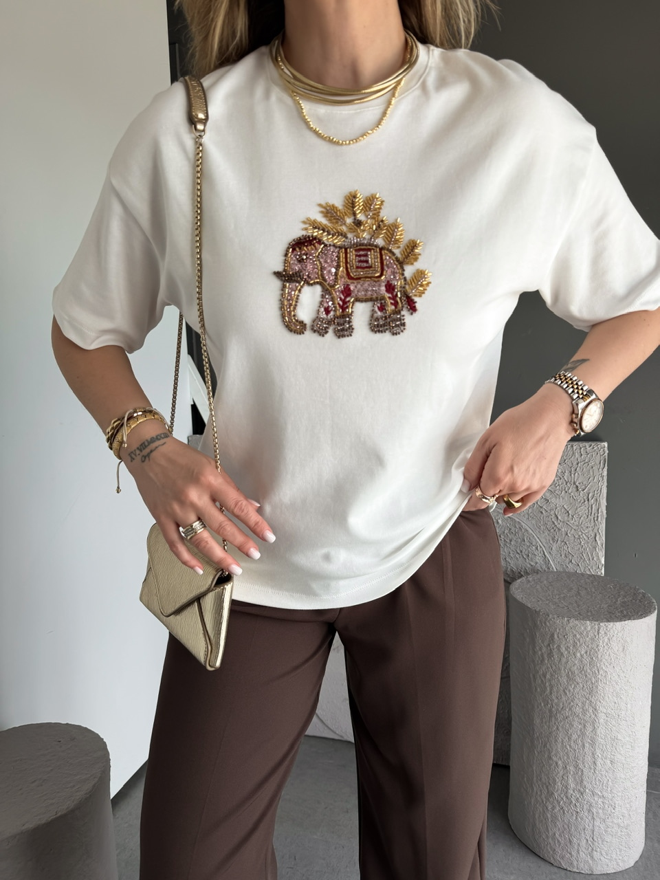 Beyaz Fil Nakışlı Cotton Tshirt