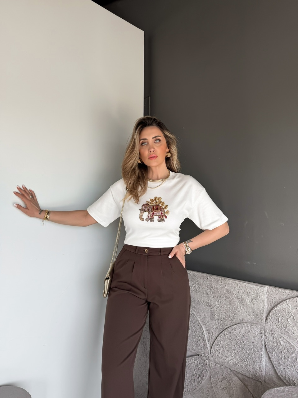 Beyaz Fil Nakışlı Cotton Tshirt