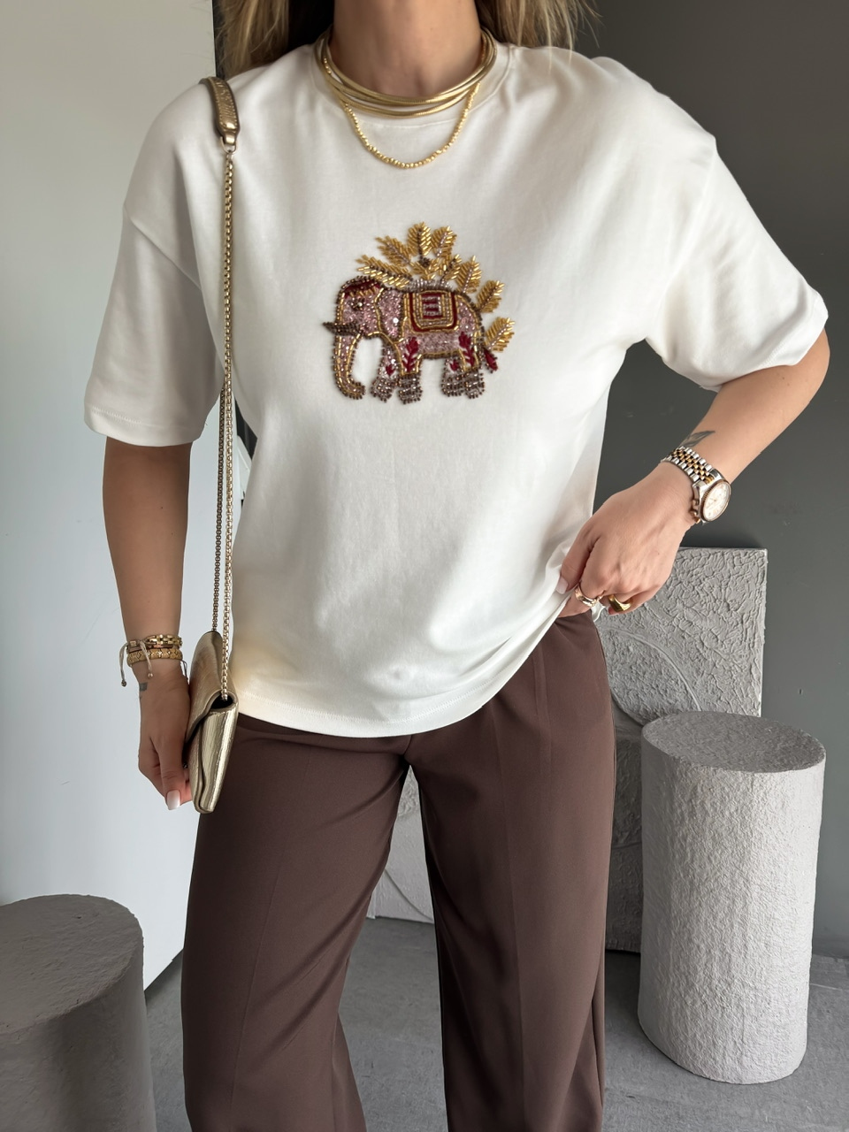 Beyaz Fil Nakışlı Cotton Tshirt
