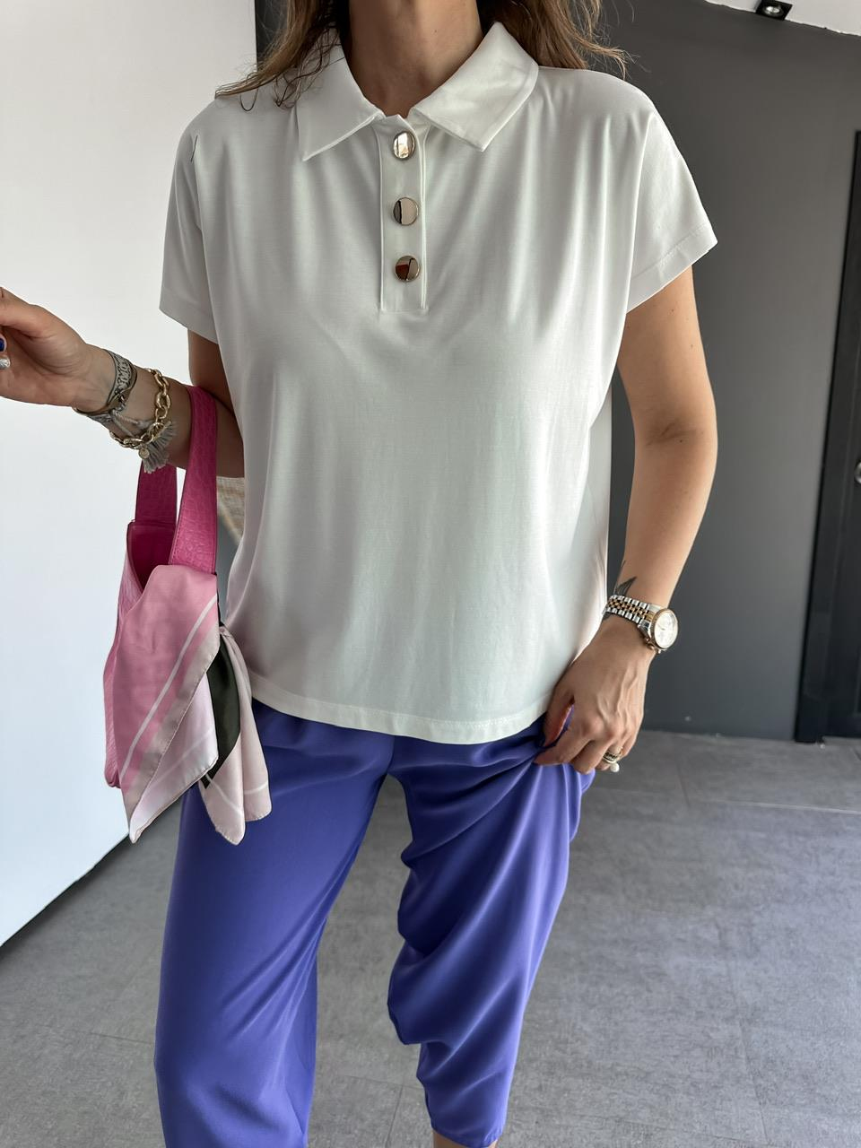 Beyaz Gold Düğmeli Modal Tshirt