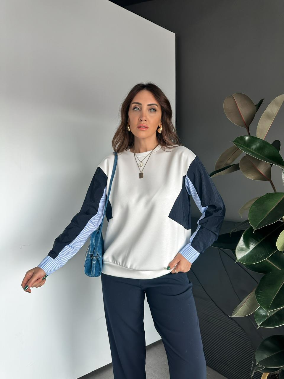 Beyaz Gömlek Ve Paraşüt Detaylı Sweatshirt