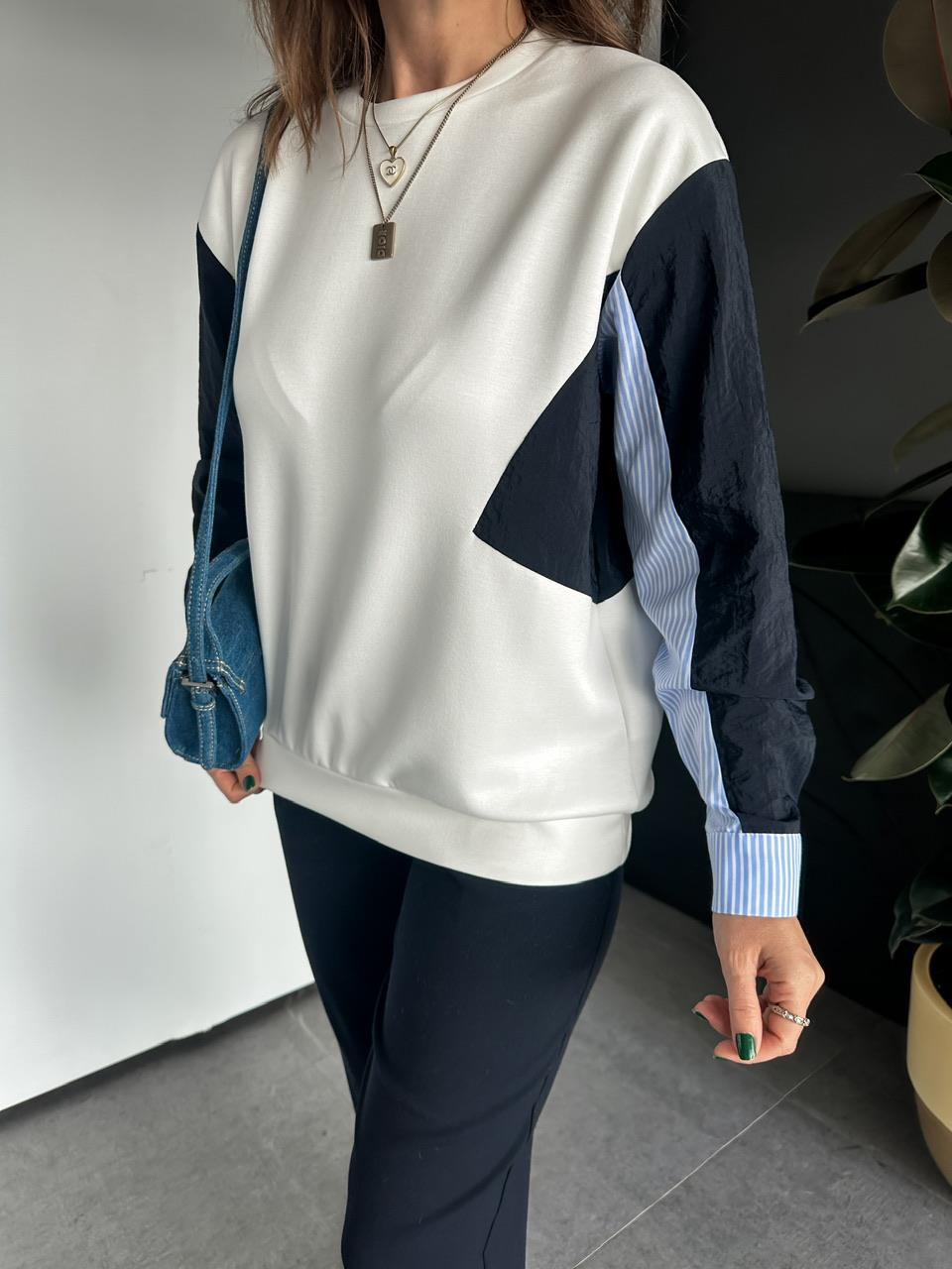 Beyaz Gömlek Ve Paraşüt Detaylı Sweatshirt
