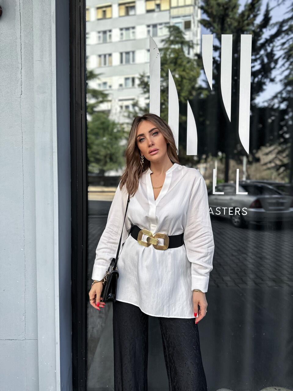 Beyaz Hakim Yaka Bluz