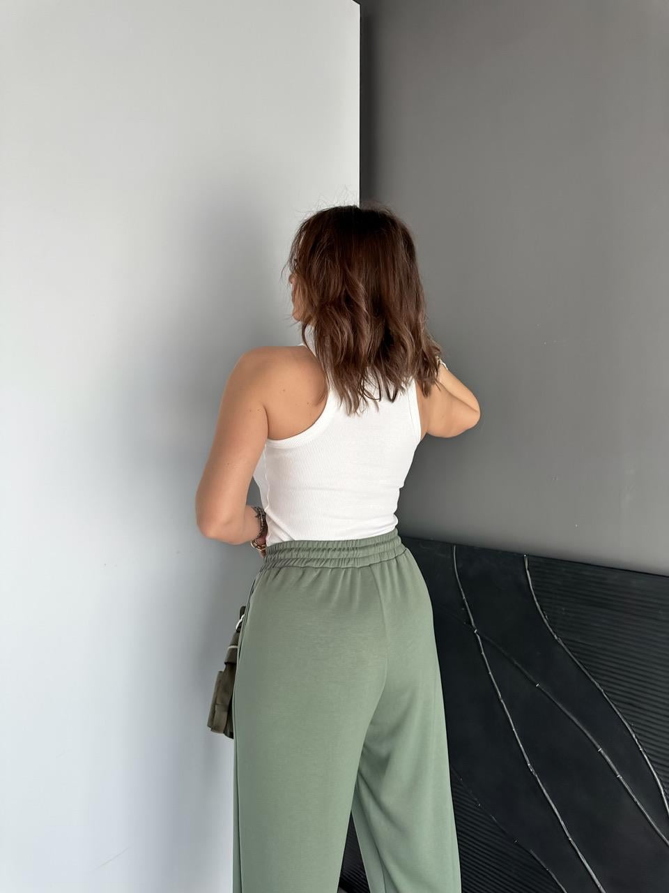 Beyaz Halter Yaka Fitilli Likralı Crop