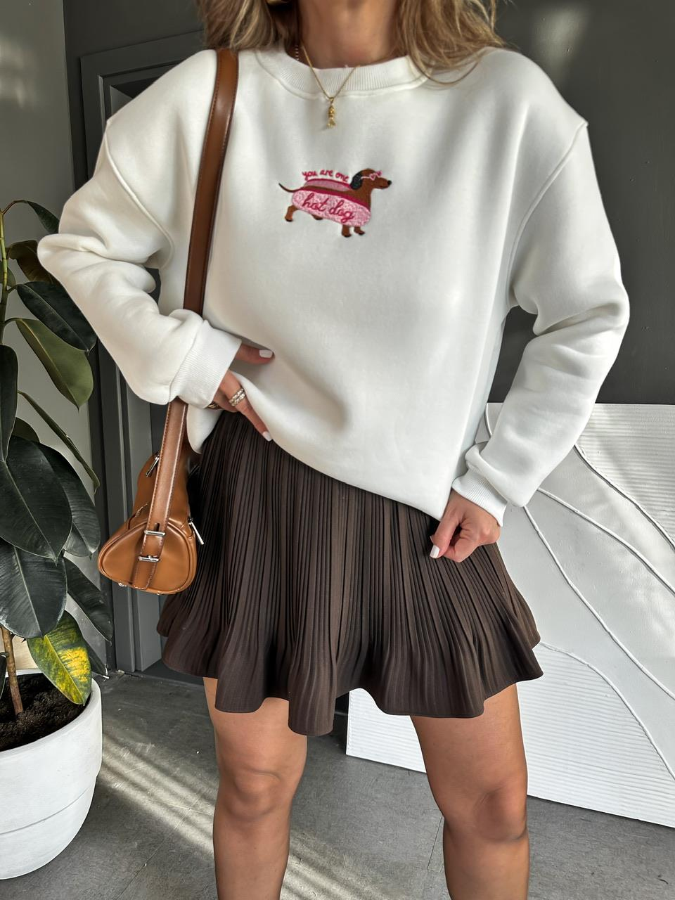 Beyaz Hot Dog Sweatshirt
