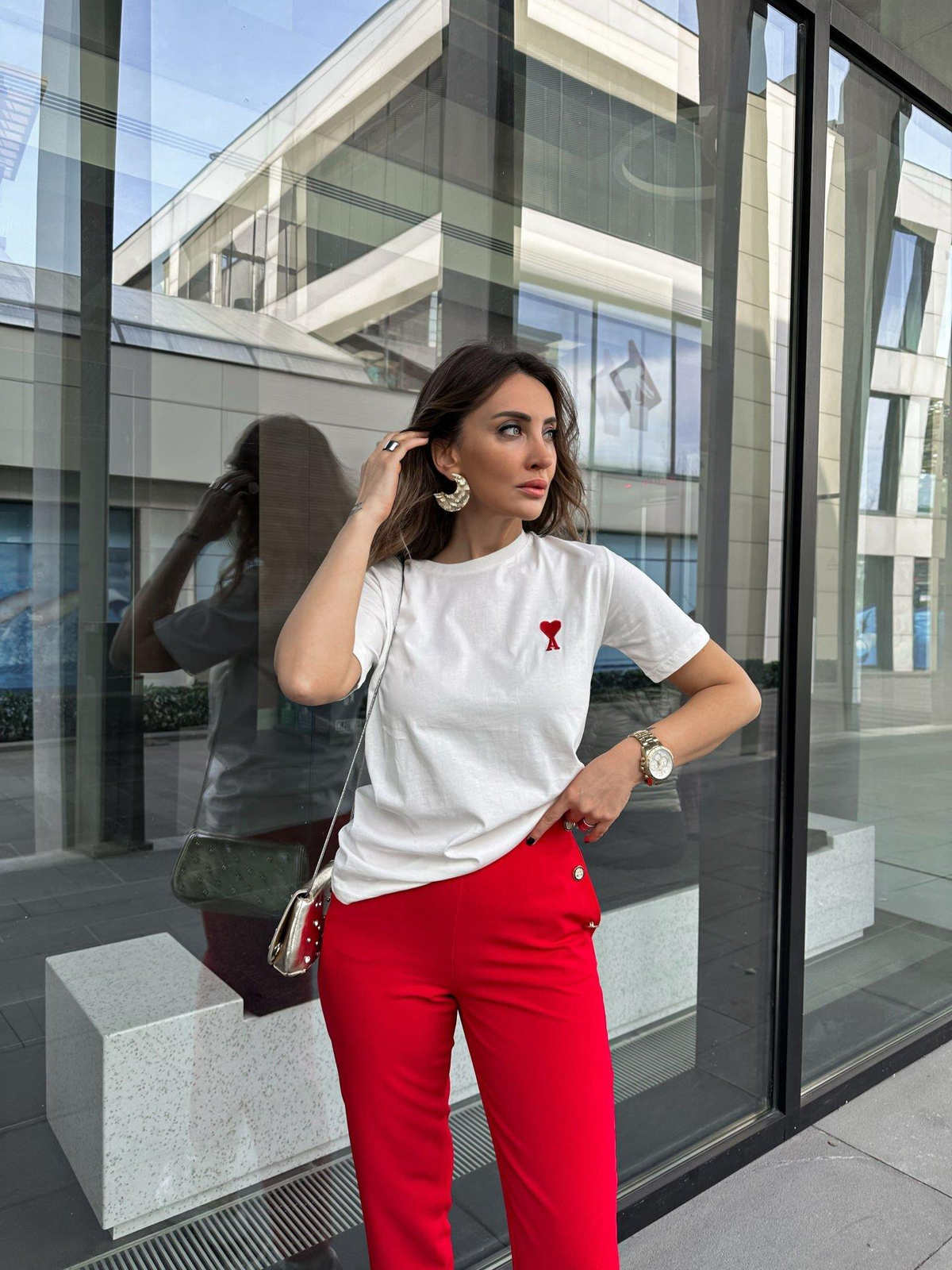 Beyaz Kırmızı Kalpli Basic Tshirt