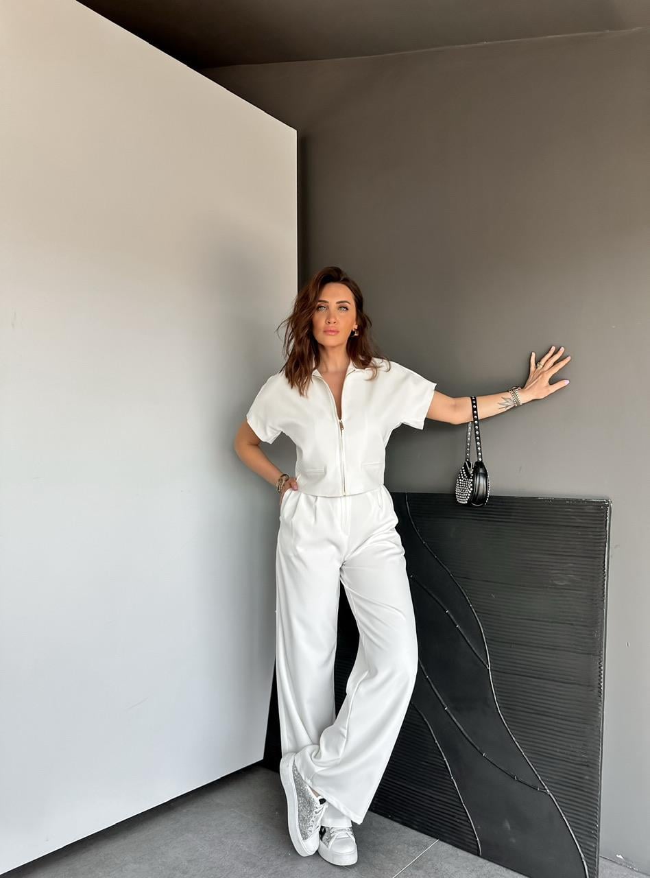 Beyaz Kısa Ceketli Casual Takım