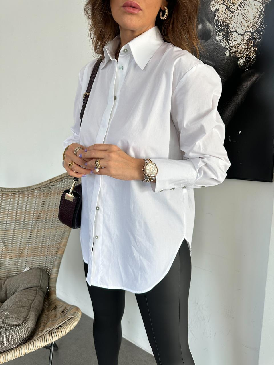 Beyaz Kolları Düğmeli Cotton Gömlek