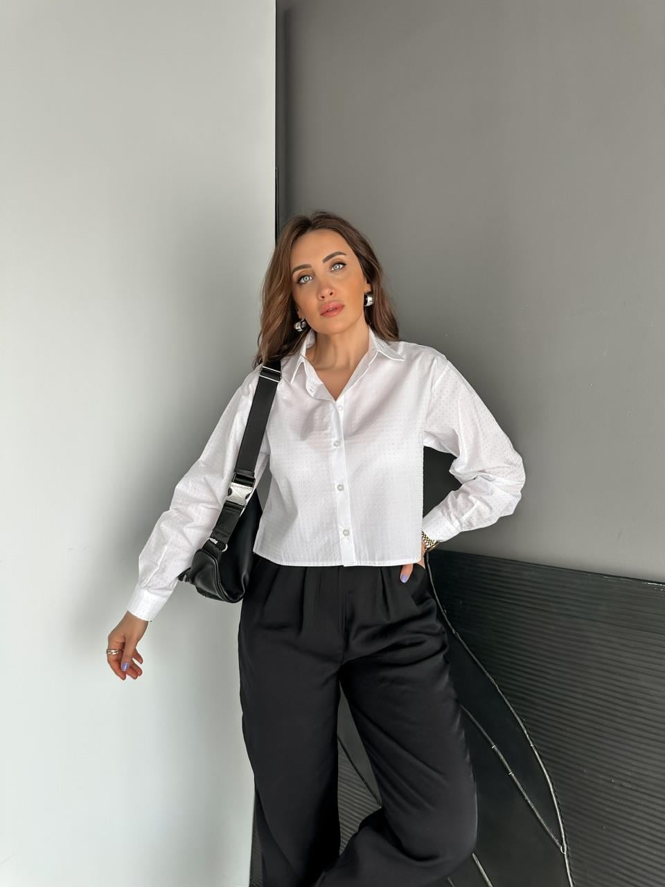 Beyaz Kristal Taşlı Tasarım Gömlek