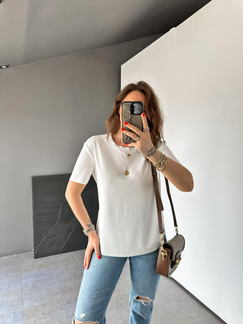 Beyaz Lazer Kesim Modal Tshirt
