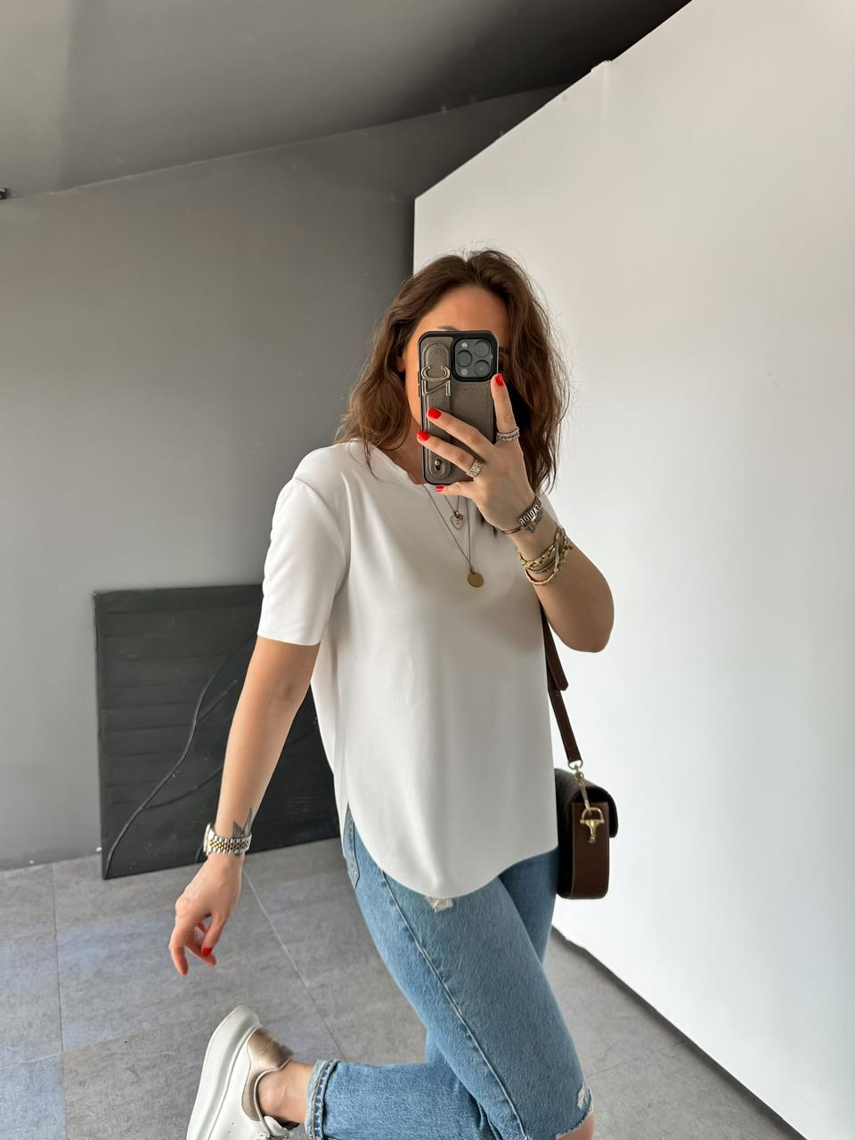 Beyaz Lazer Kesim Modal Tshirt