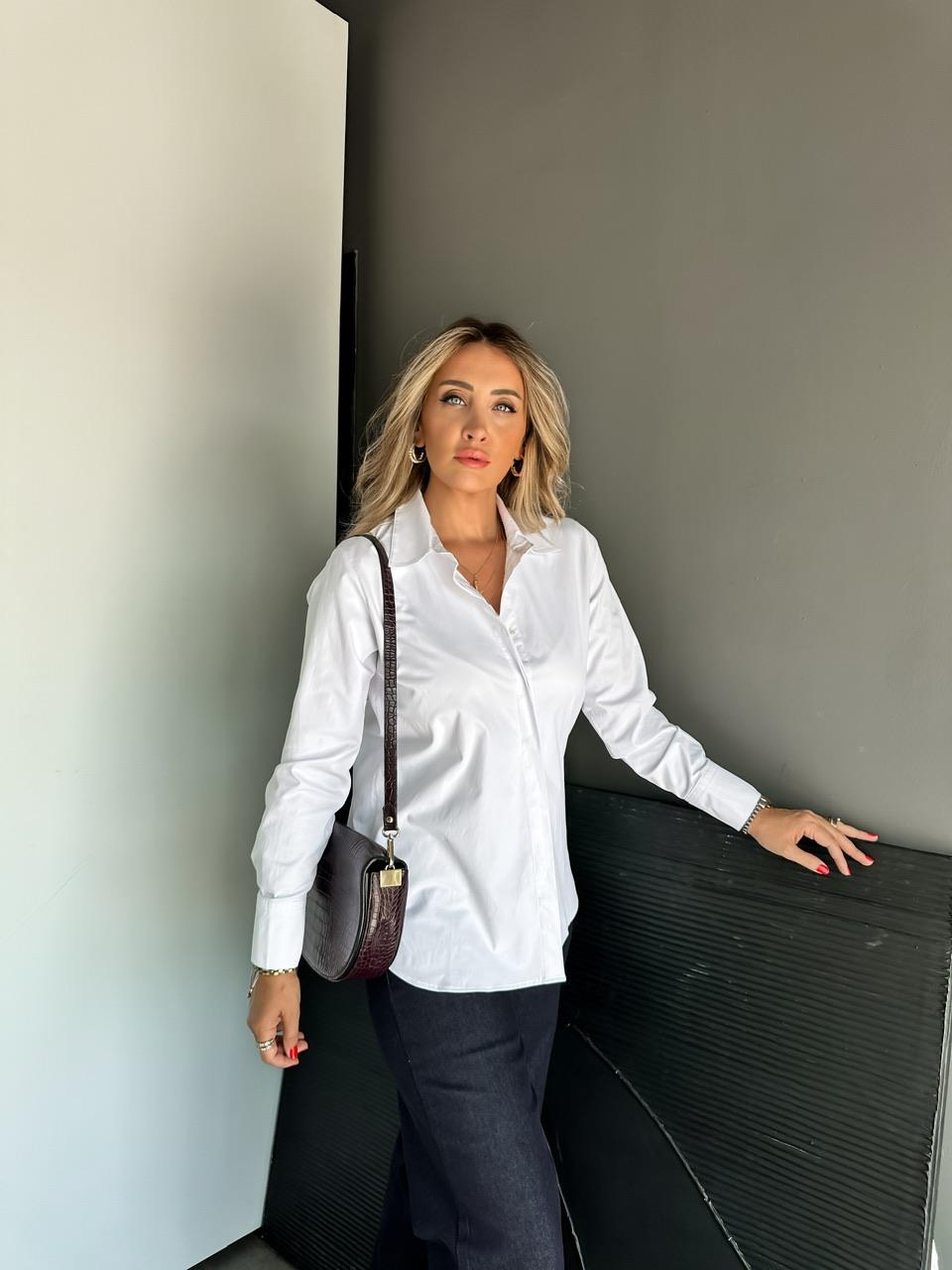 Beyaz Likralı Premium Gömlek