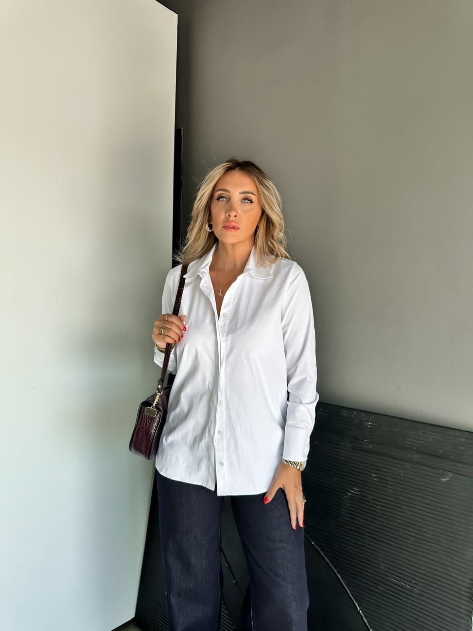 Beyaz Likralı Premium Gömlek