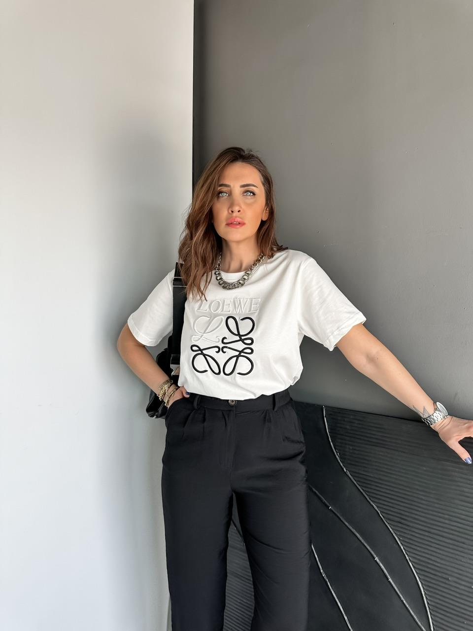 Beyaz Loewe Nakışlı Tshirt
