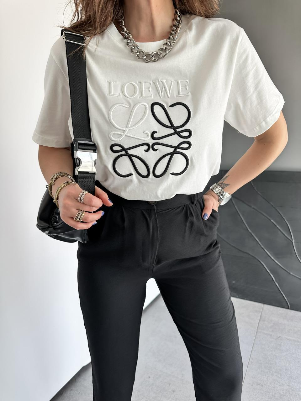 Beyaz Loewe Nakışlı Tshirt
