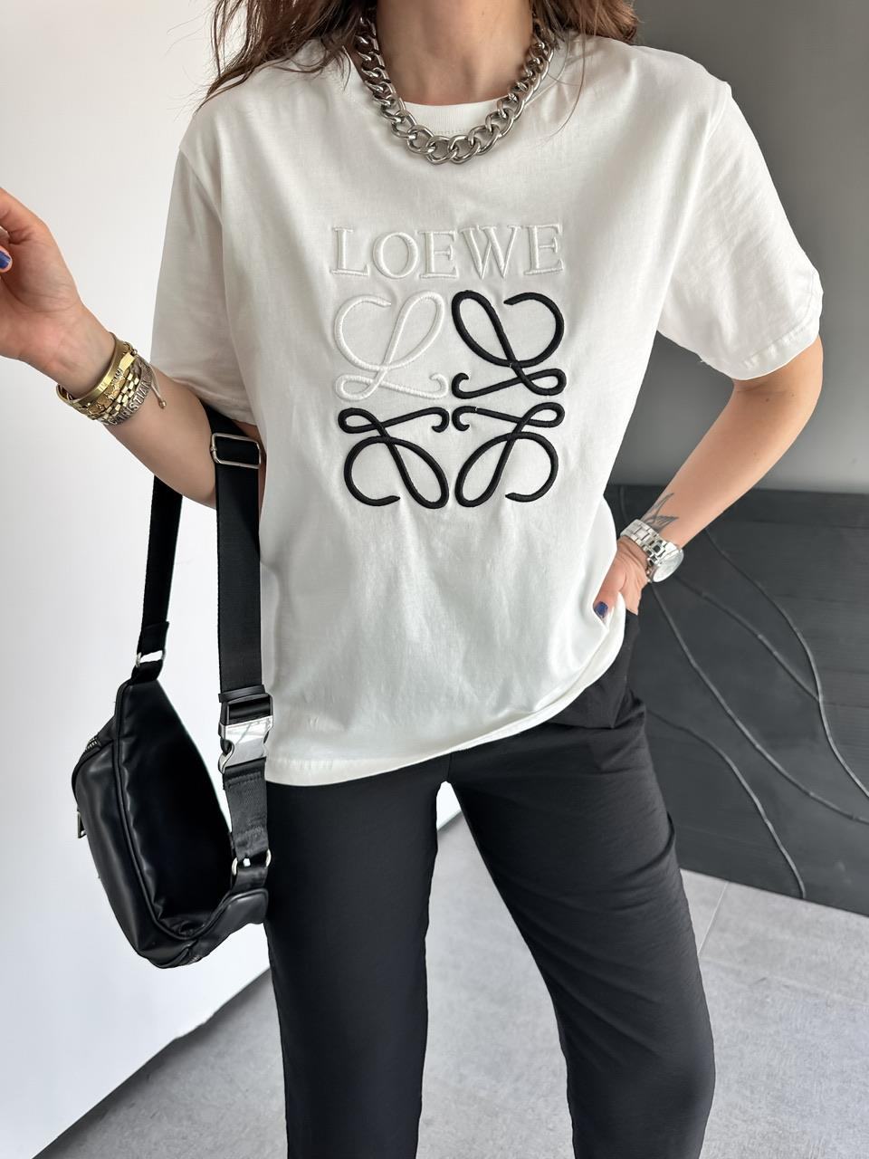 Beyaz Loewe Nakışlı Tshirt