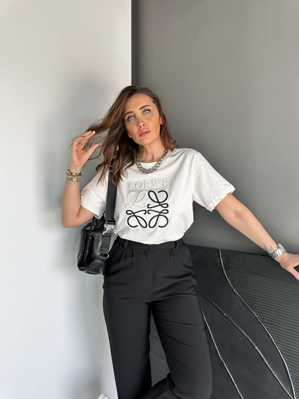 Beyaz Loewe Nakışlı Tshirt