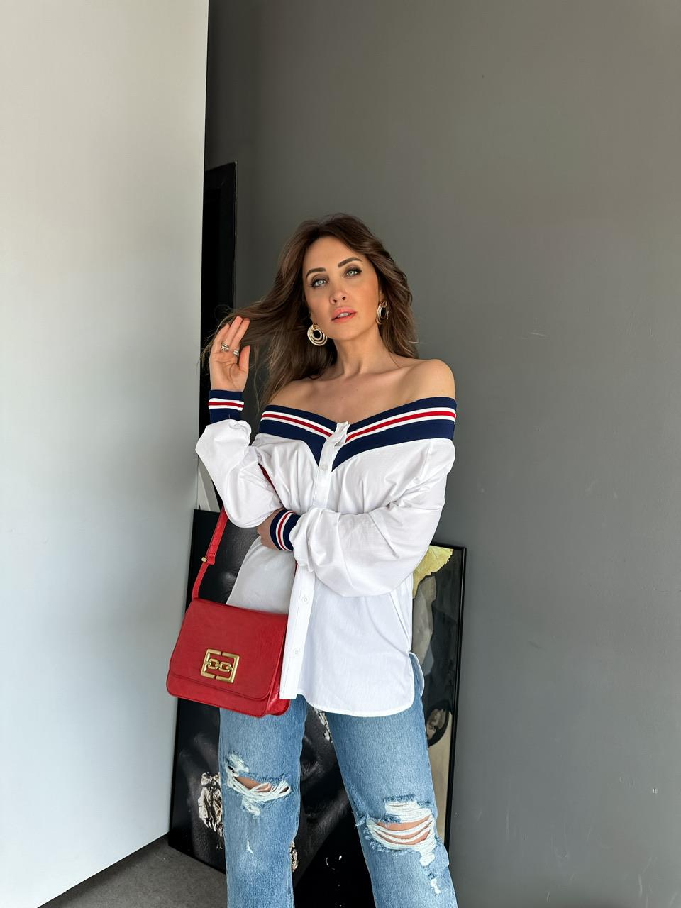 Beyaz Madonna Yaka Tasarım Gömlek