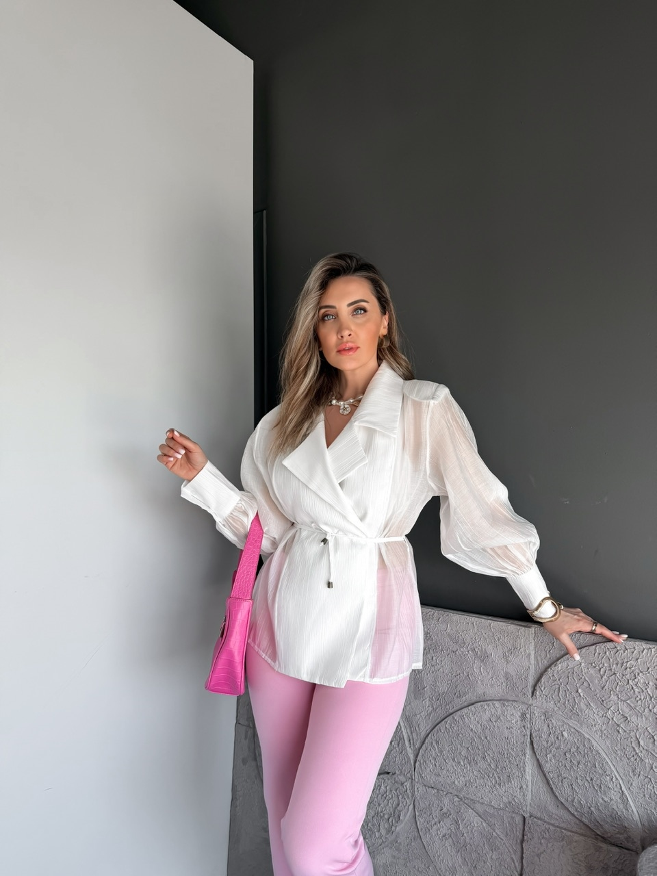 Beyaz Manşet Kollu Tül Ceket