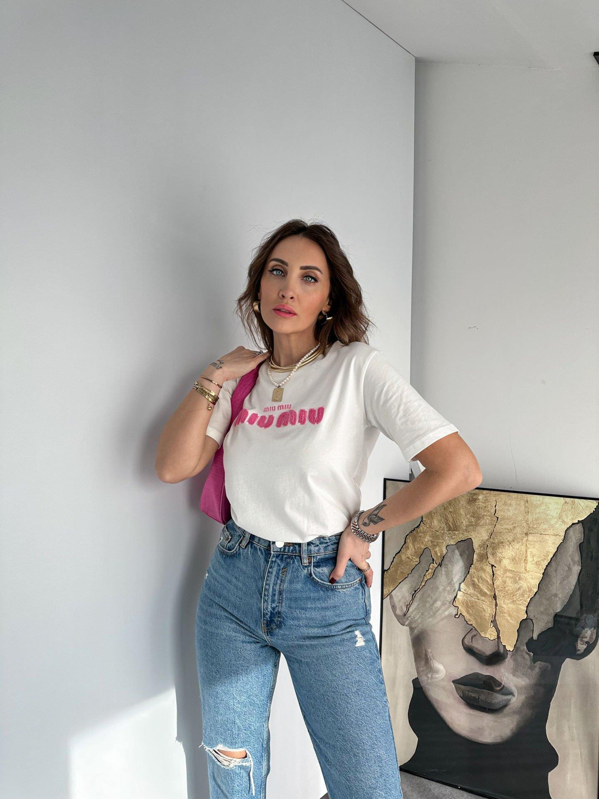 Beyaz Miu Kabartma Yazılı Tshirt