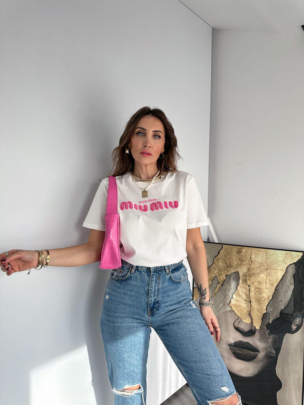 Beyaz Miu Kabartma Yazılı Tshirt