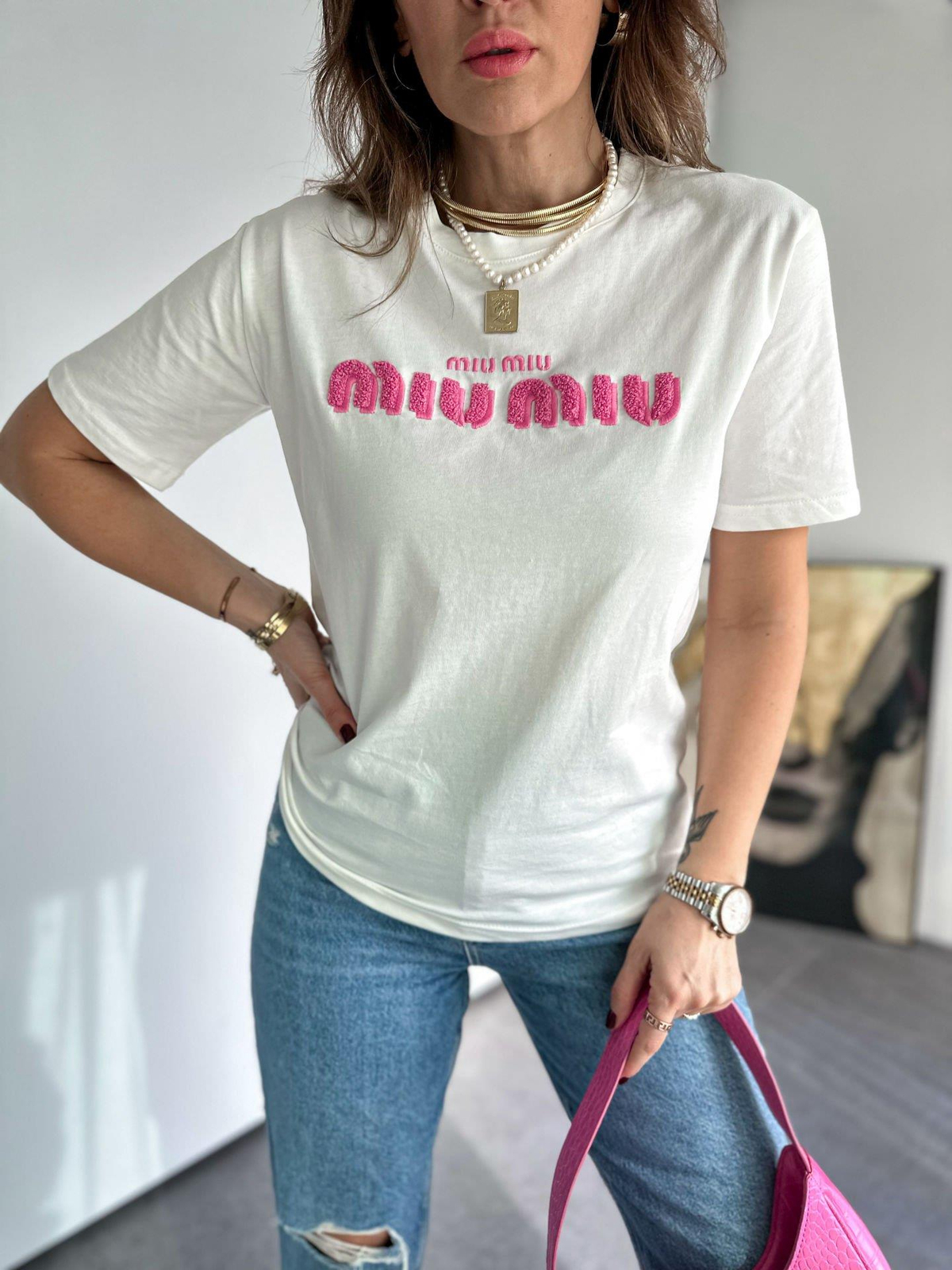 Beyaz Miu Kabartma Yazılı Tshirt
