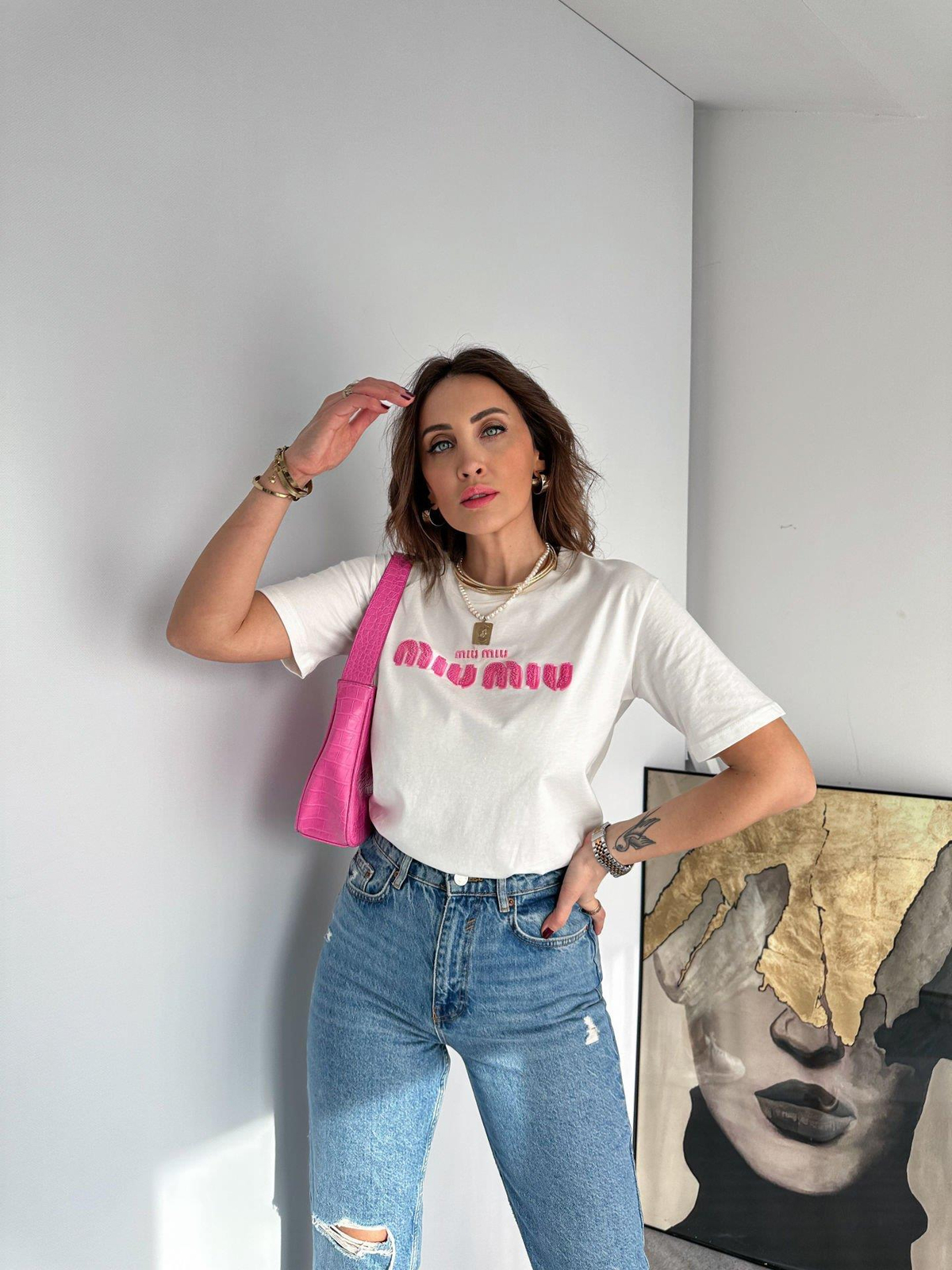 Beyaz Miu Kabartma Yazılı Tshirt