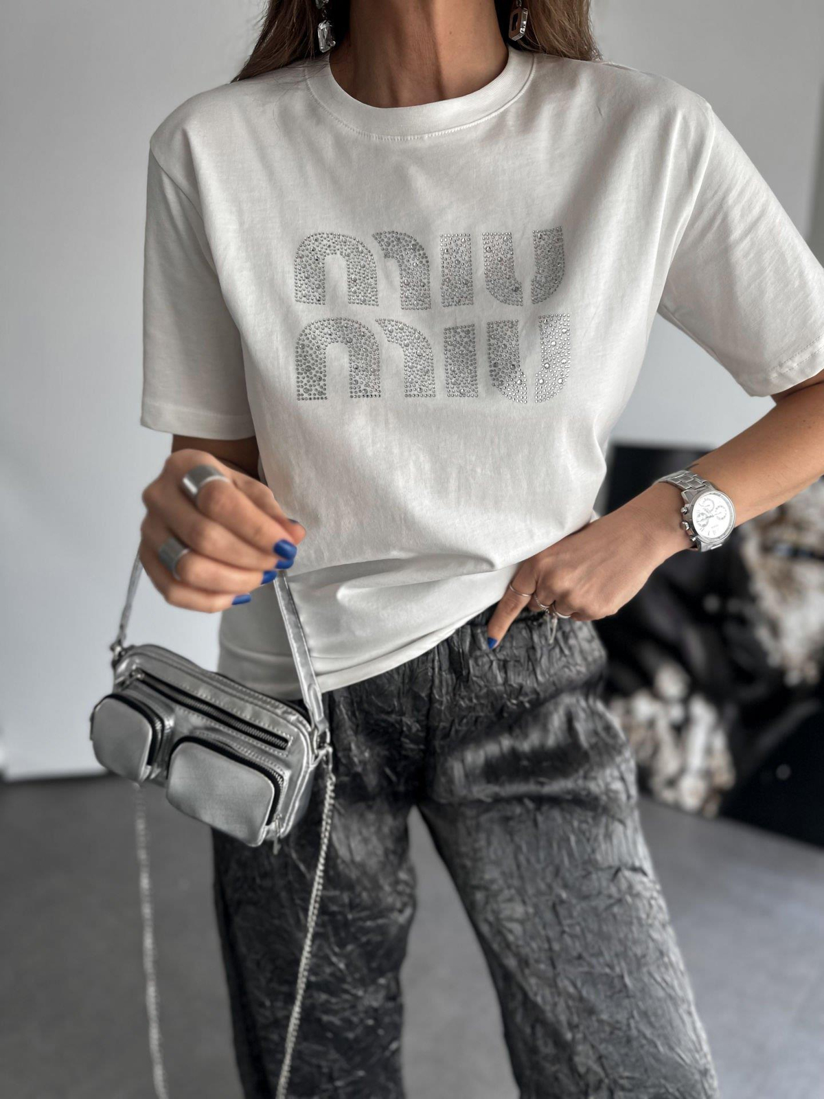 Beyaz Miu Taş Baskılı Tshirt