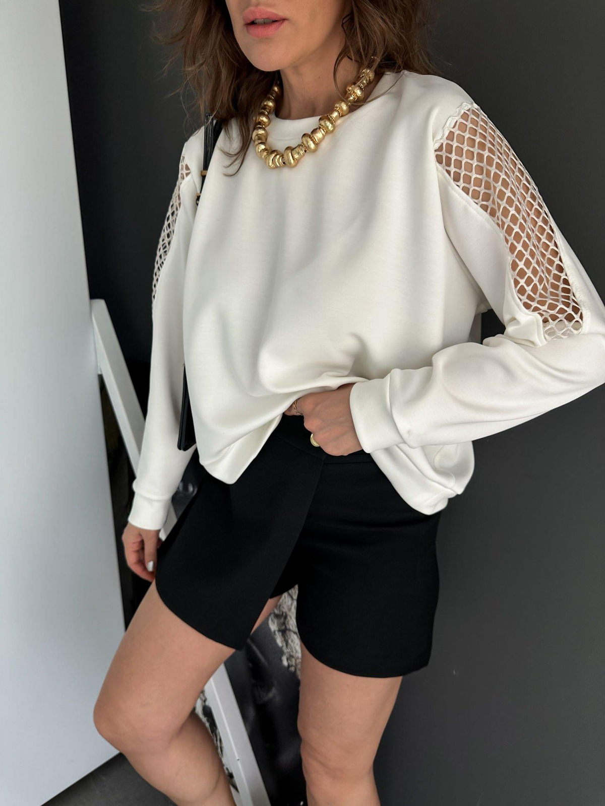 Beyaz Omuzları File Detaylı Sweatshirt