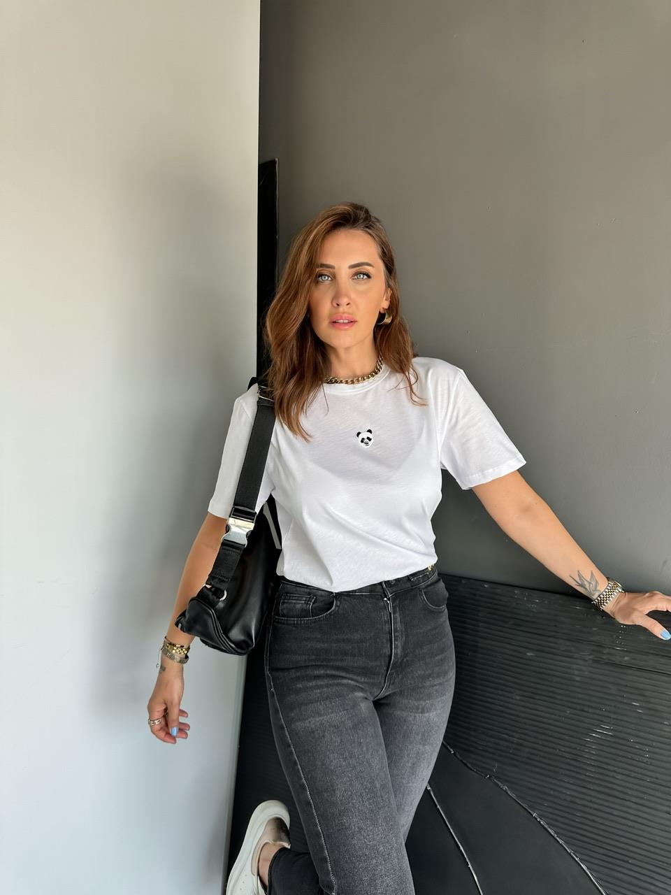 Beyaz Panda Figürlü Tshirt
