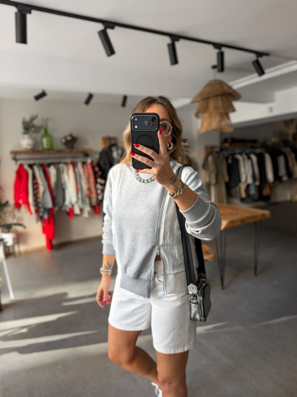 Beyaz Paraşüt Garnili Sweatshirt