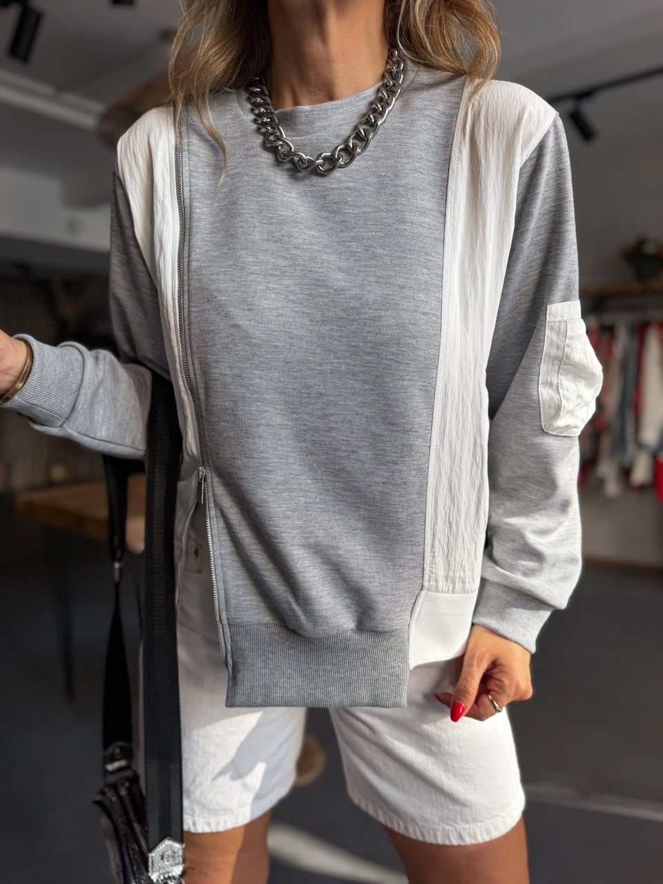 Beyaz Paraşüt Garnili Sweatshirt
