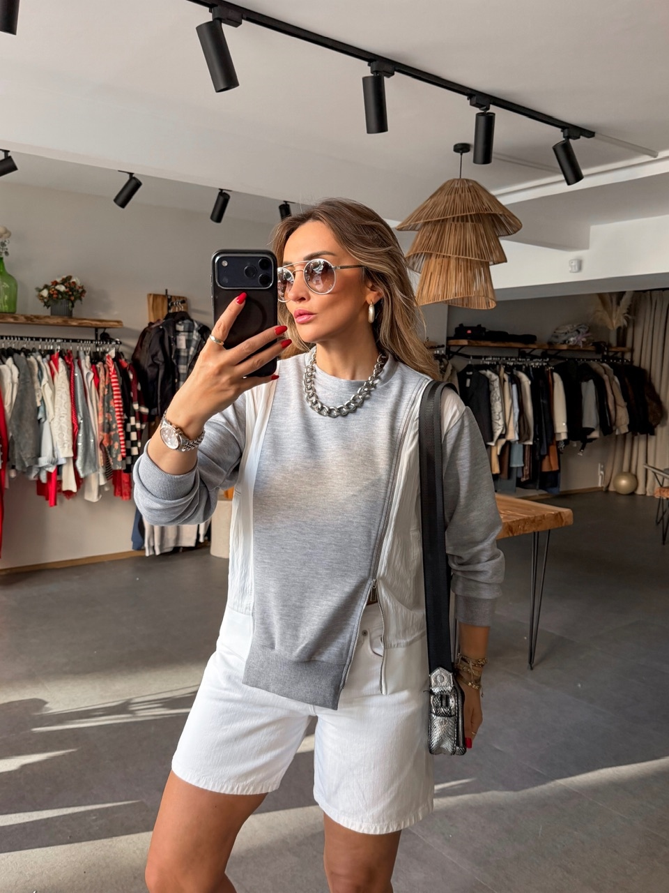 Beyaz Paraşüt Garnili Sweatshirt