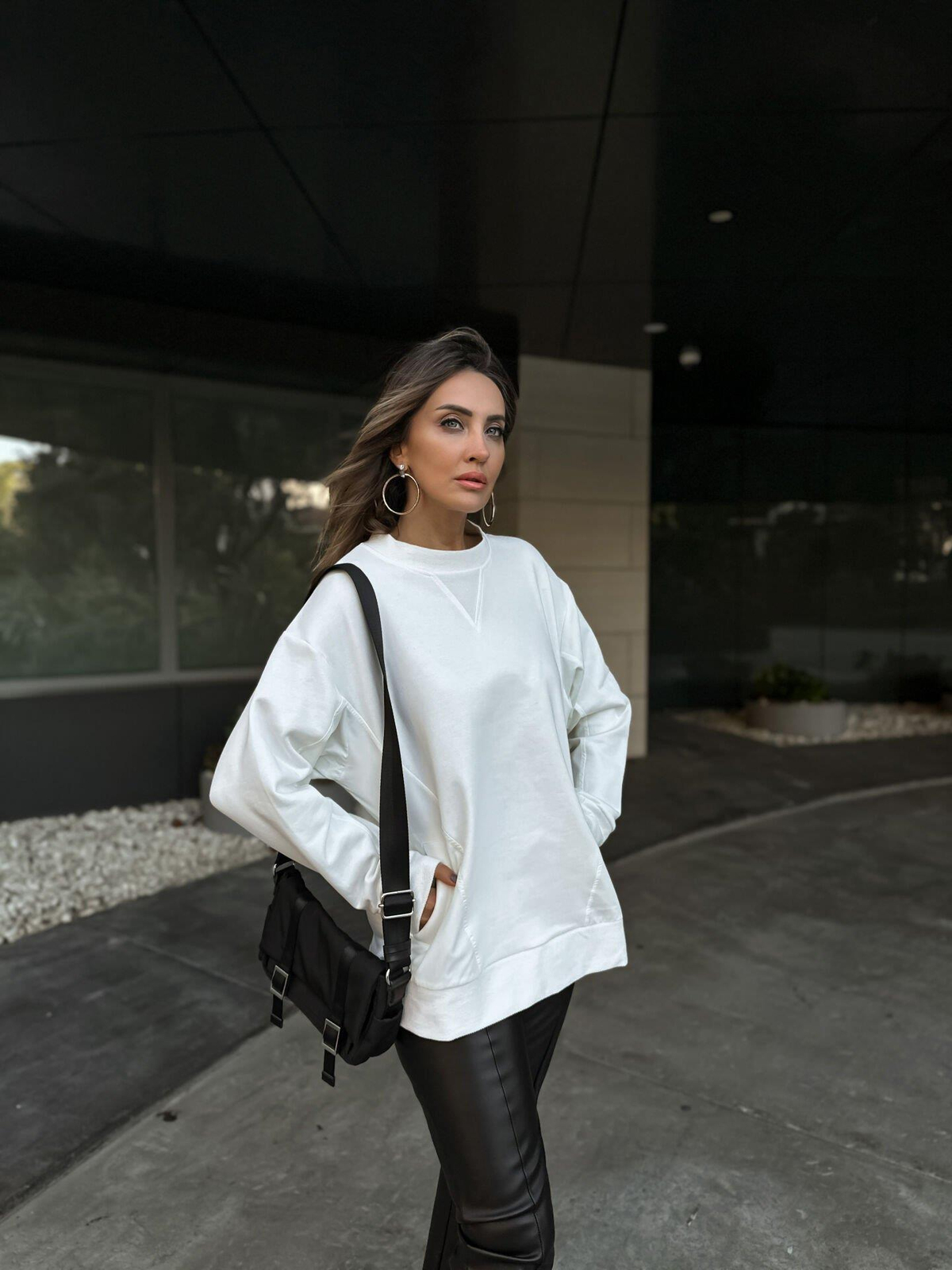 Beyaz Paraşüt Parçalı Sweatshirt