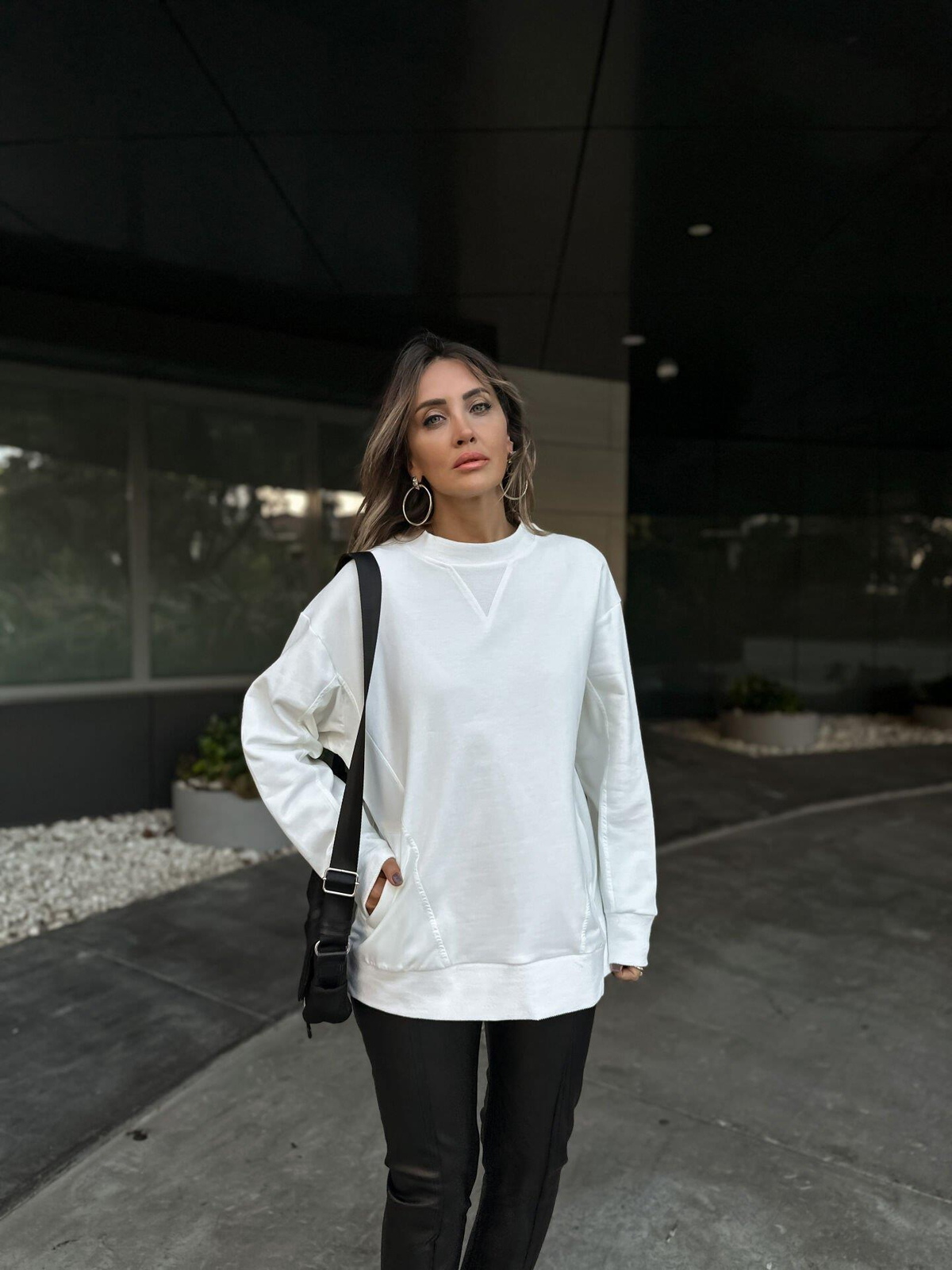 Beyaz Paraşüt Parçalı Sweatshirt