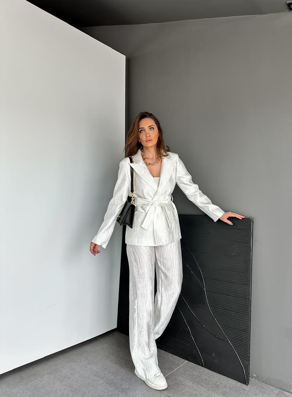 Beyaz Parlak Dokulu Kuşaklı Premium Takım