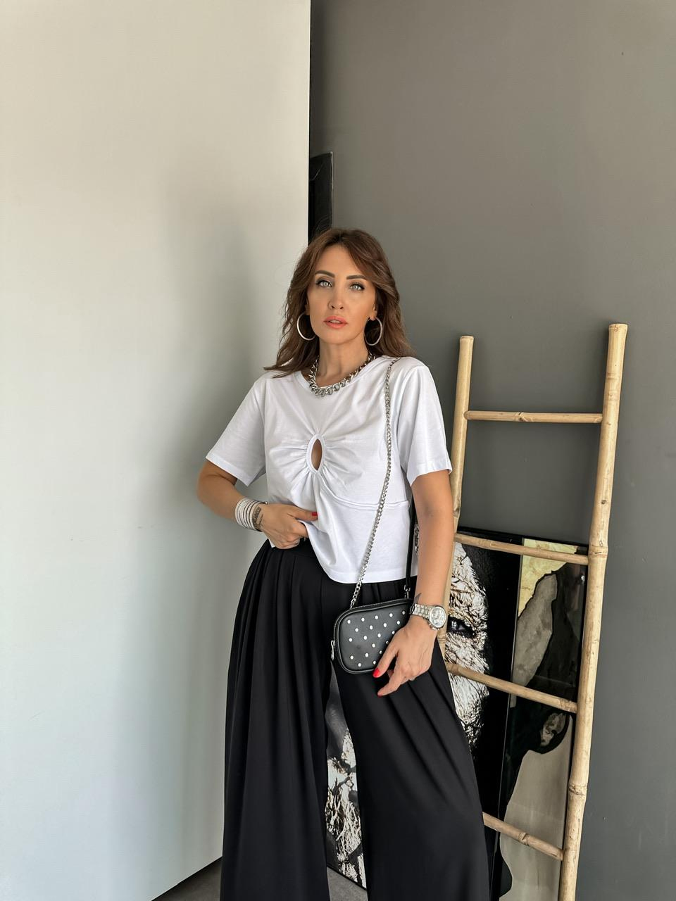 Beyaz Pencere Detaylı Cotton Tshirt
