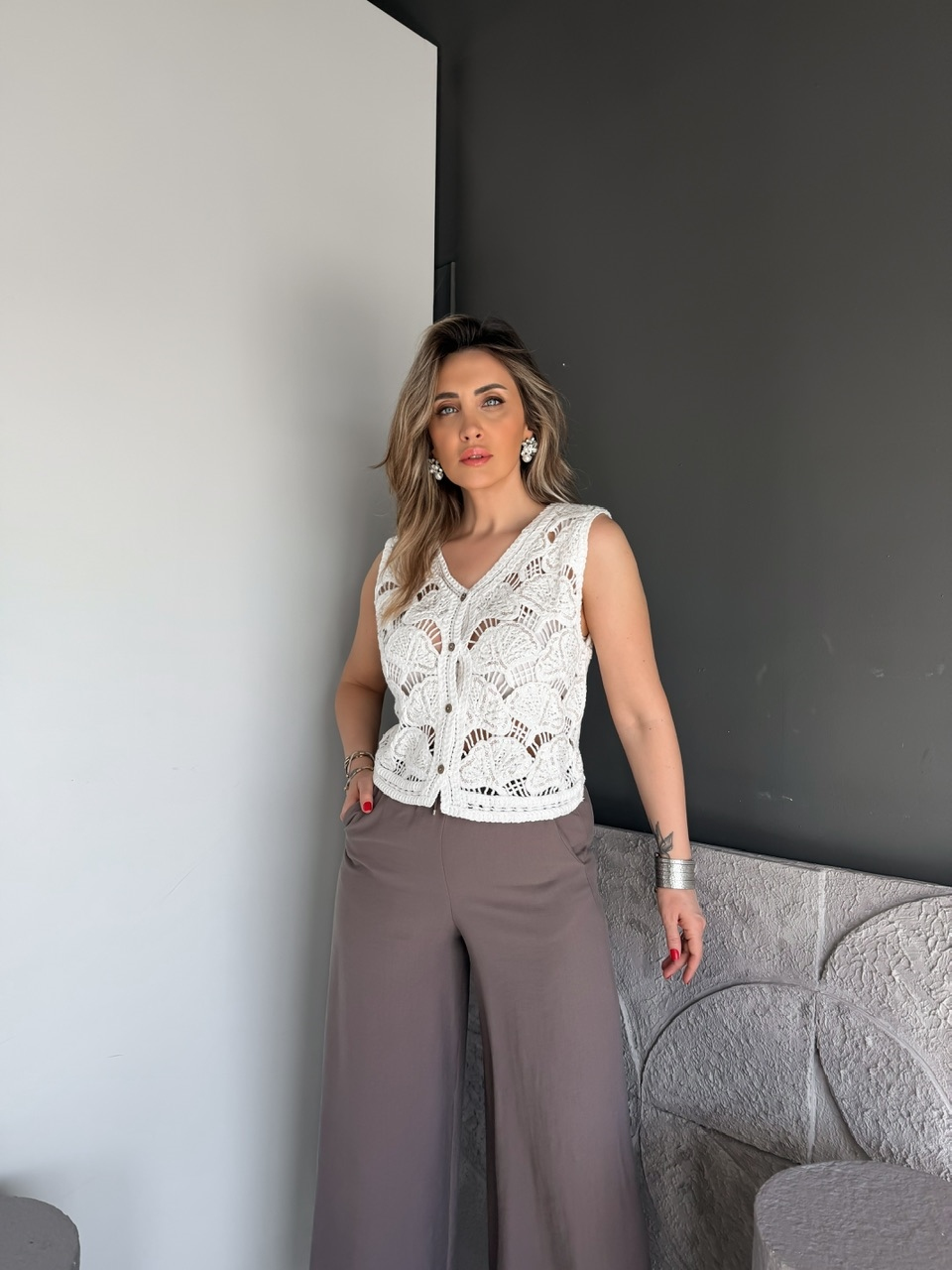 Beyaz Pullu Yaprak Desen Merserize Yelek