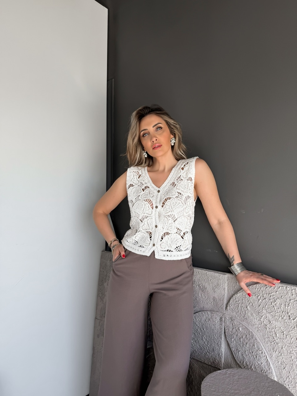 Beyaz Pullu Yaprak Desen Merserize Yelek