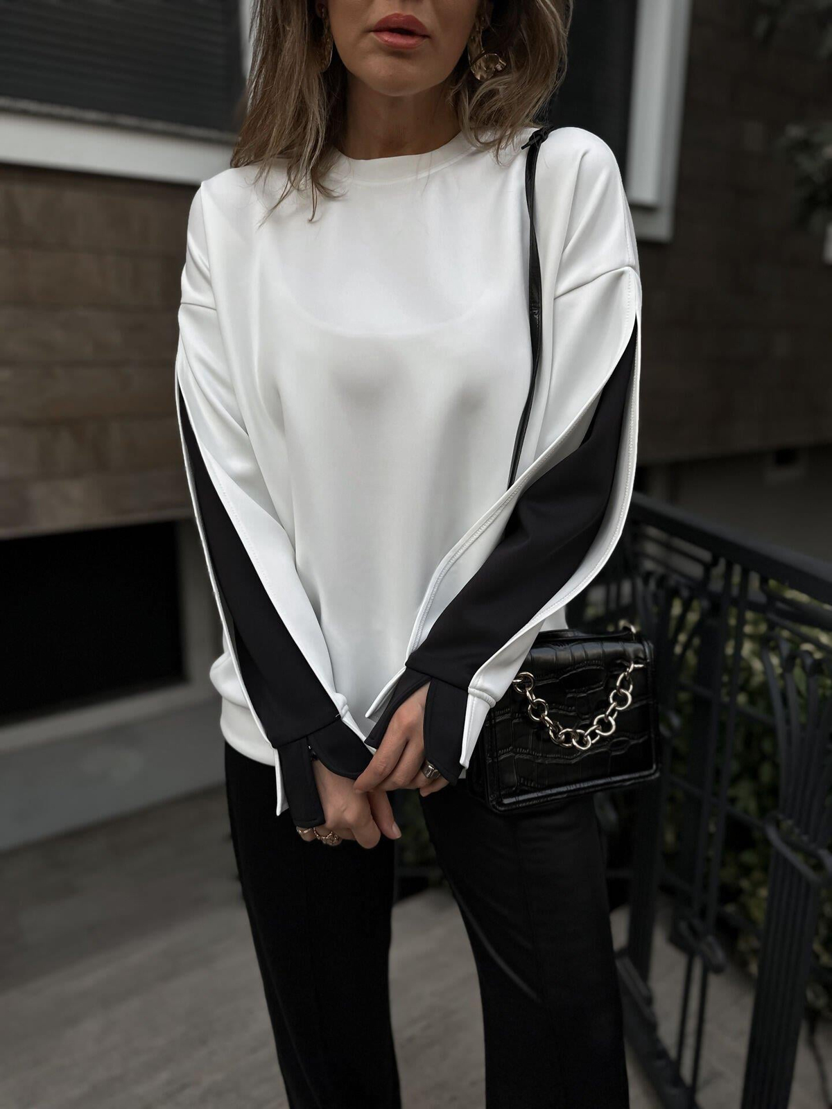 Beyaz Scuba Tasarım Kollu Sweatshirt