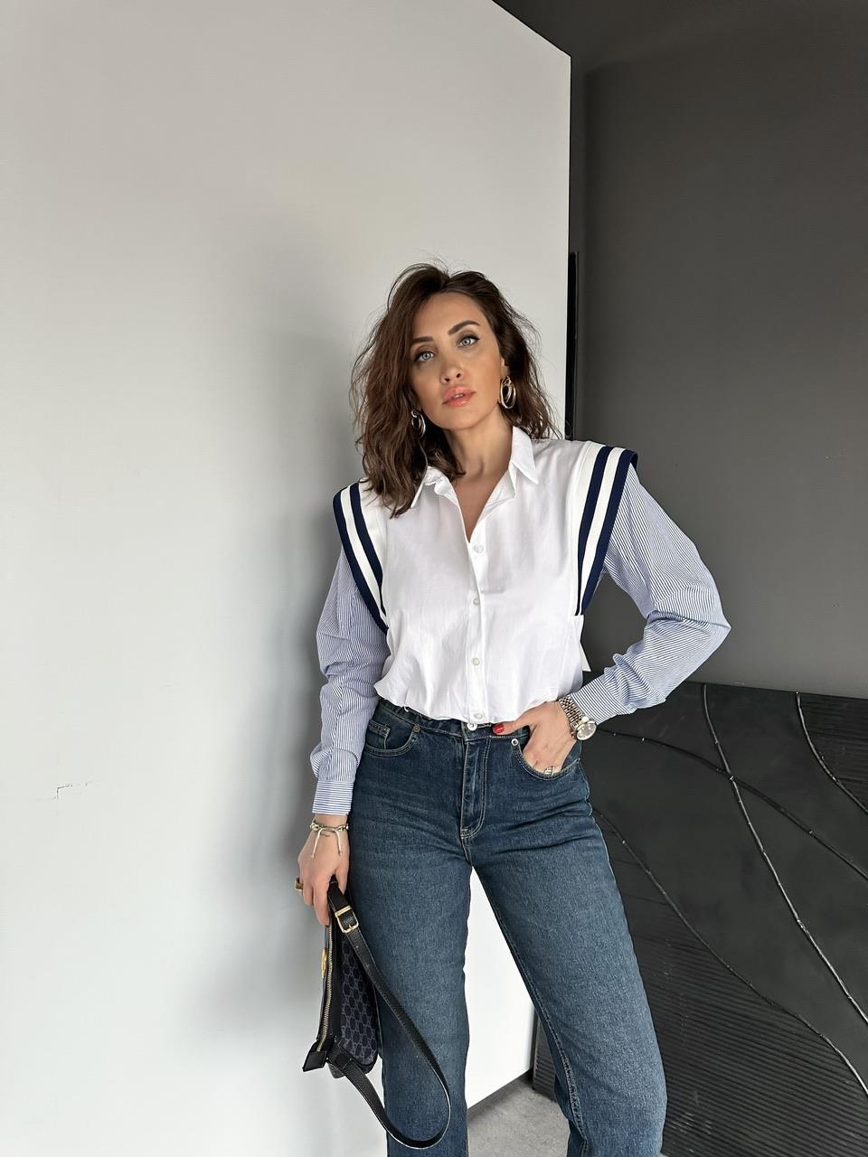 Beyaz Şeritli Strip Detaylı Gömlek 