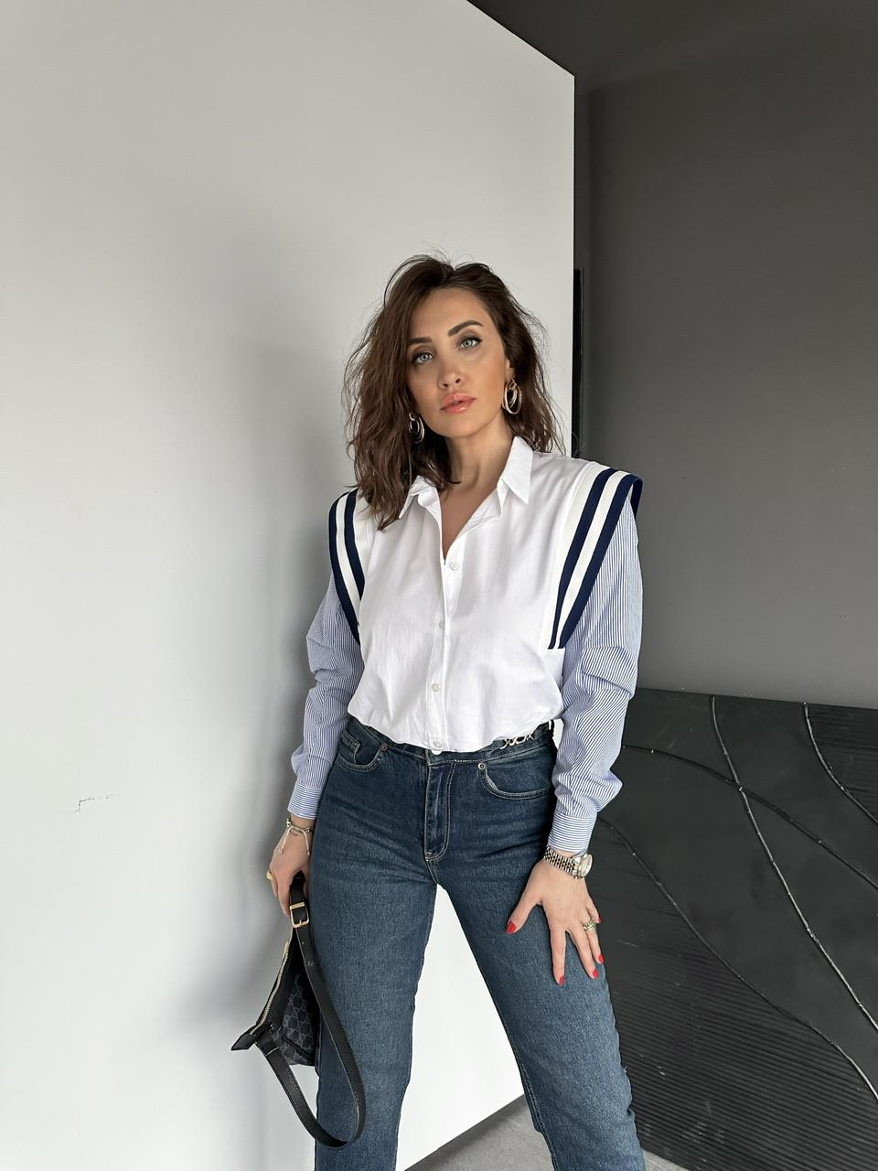 Beyaz Şeritli Strip Detaylı Gömlek 
