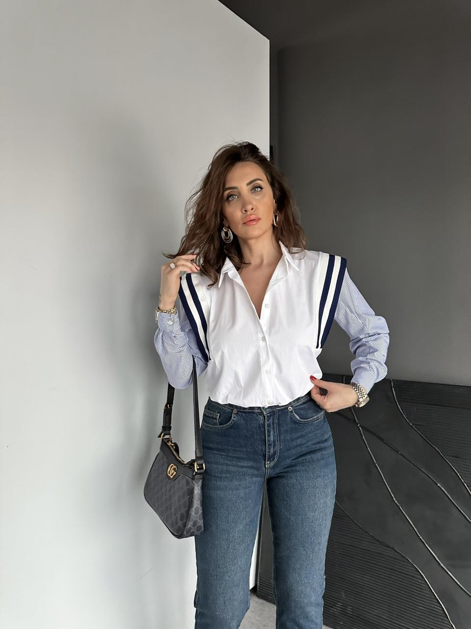 Beyaz Şeritli Strip Detaylı Gömlek 