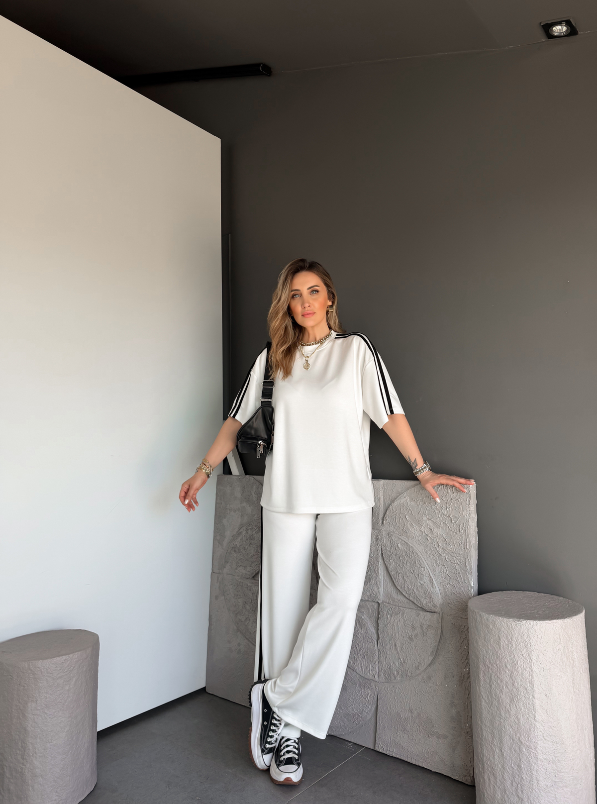 Beyaz Siyah Biyeli Modal Basic Takım