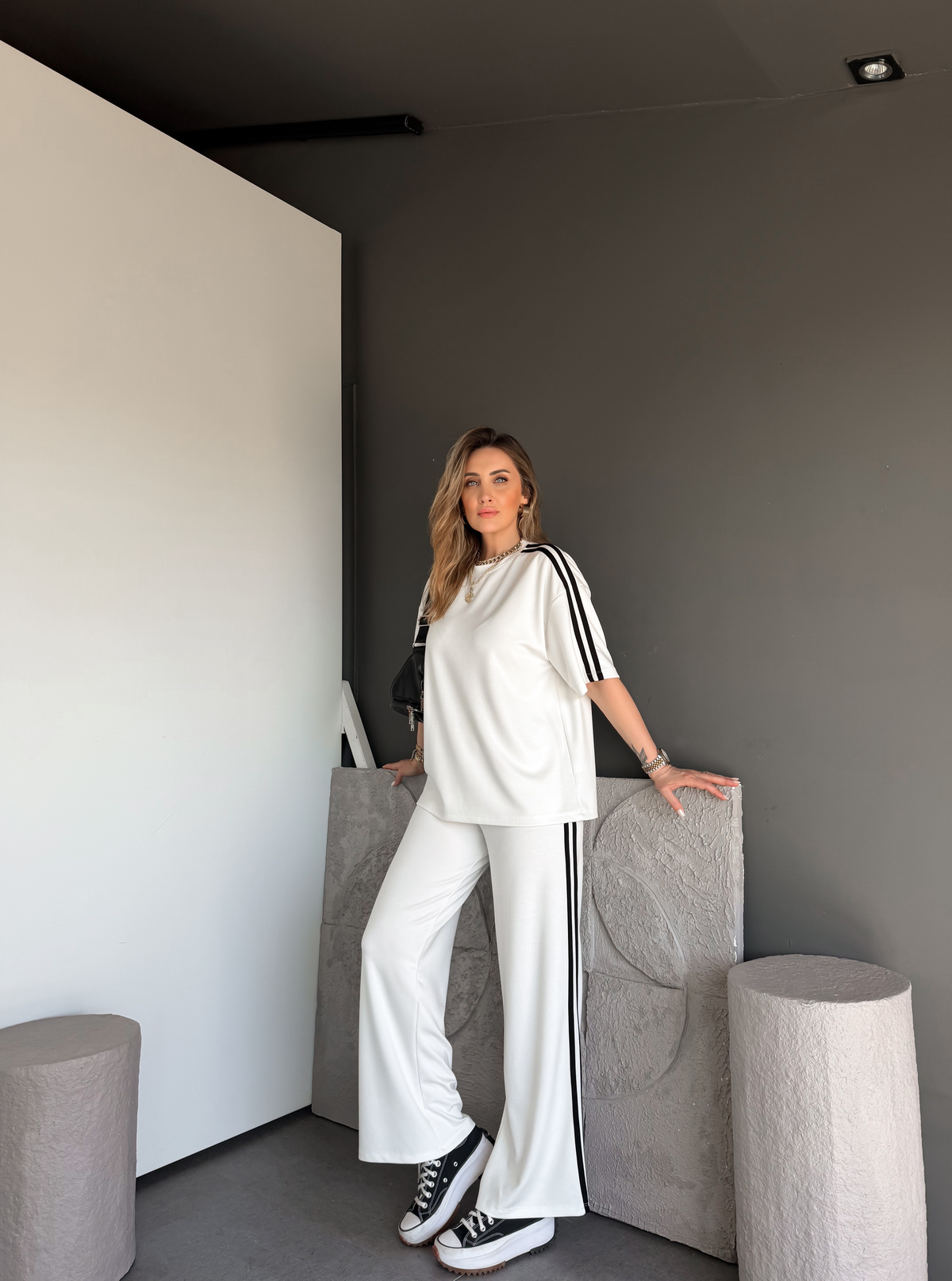 Beyaz Siyah Biyeli Modal Basic Takım