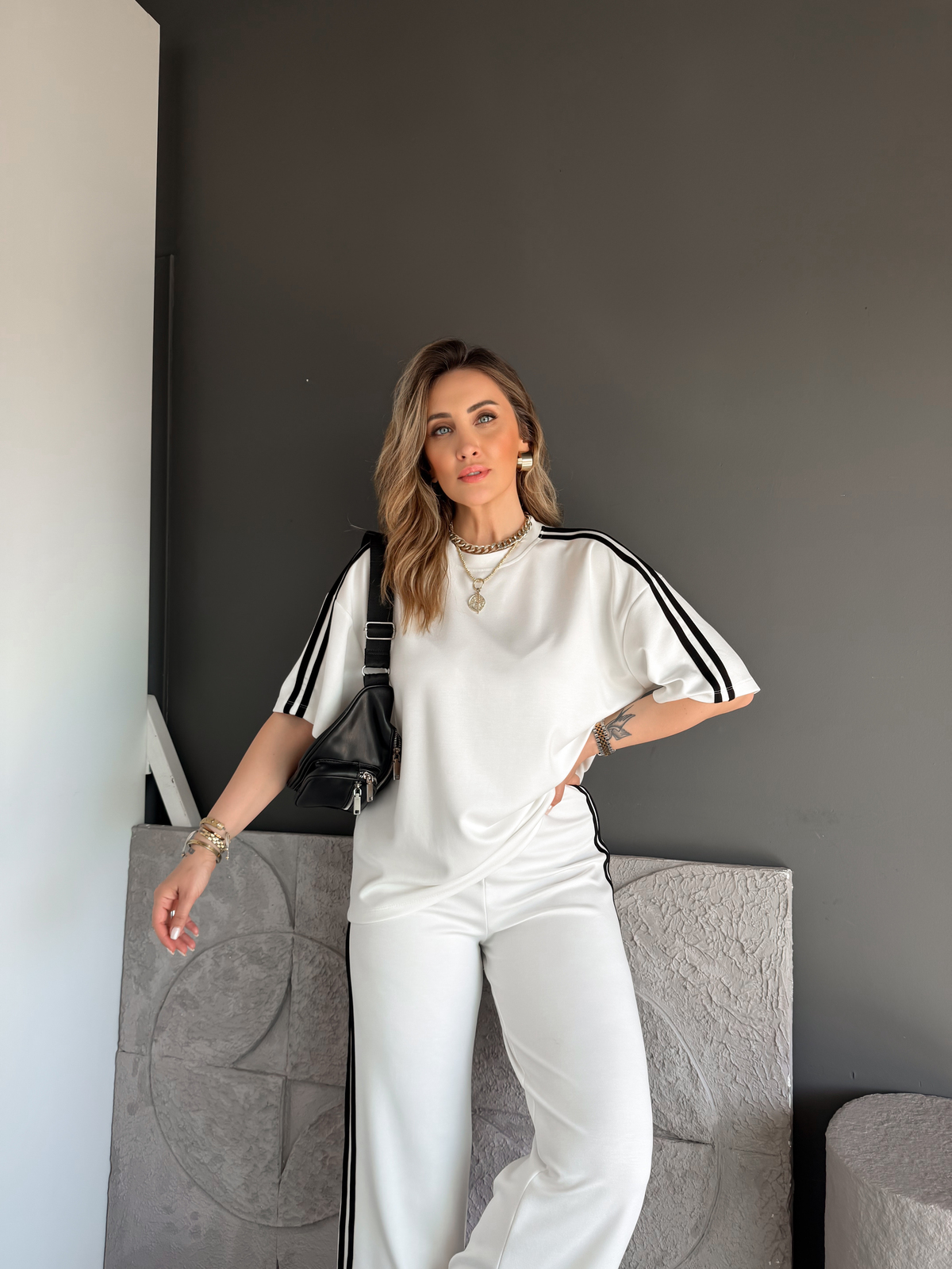 Beyaz Siyah Biyeli Modal Basic Takım