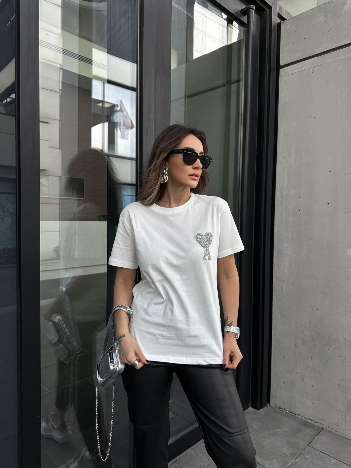 Beyaz Taşlı Kalpli  Tshirt