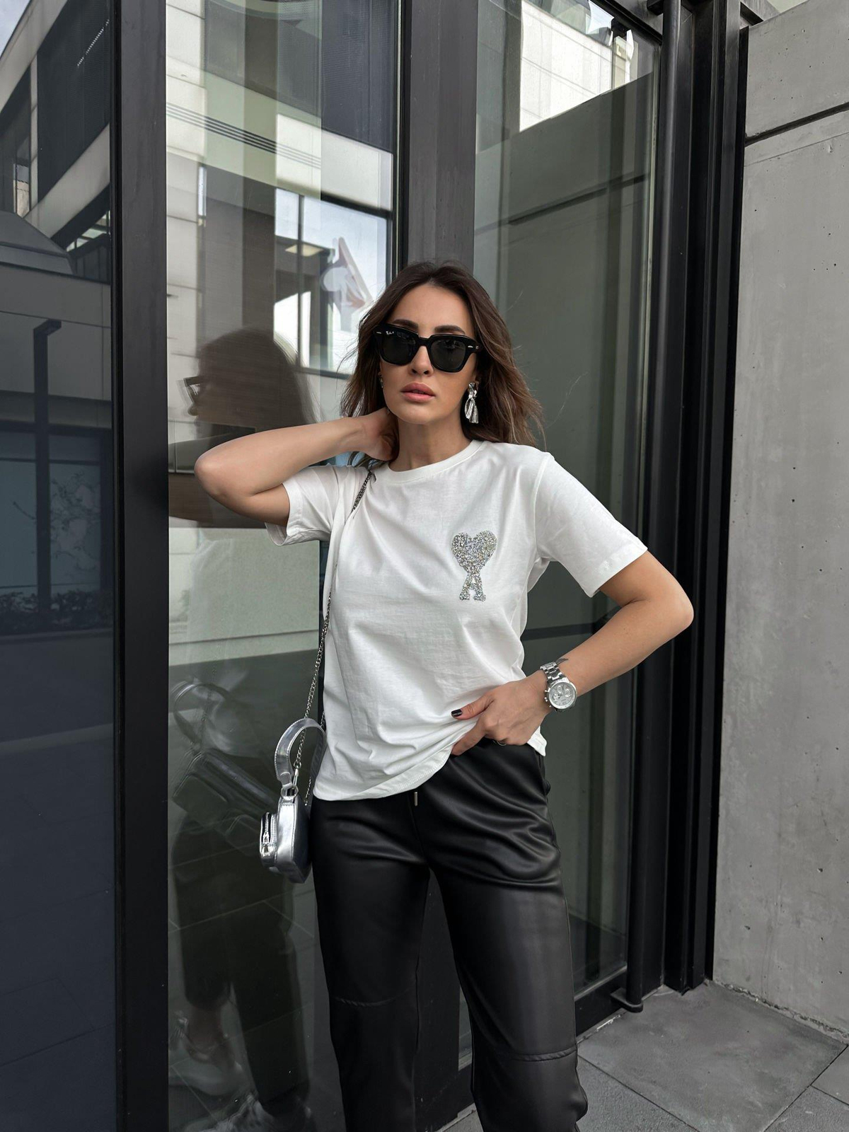 Beyaz Taşlı Kalpli  Tshirt